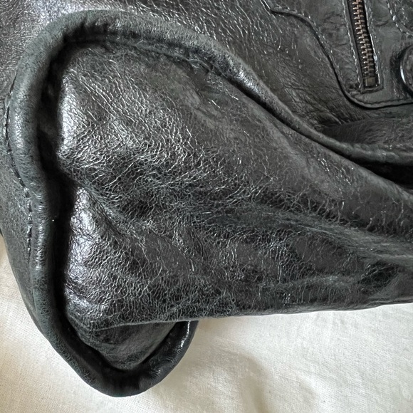 Additional Photos Video Balenciaga City Bag - Picture 11 of 17